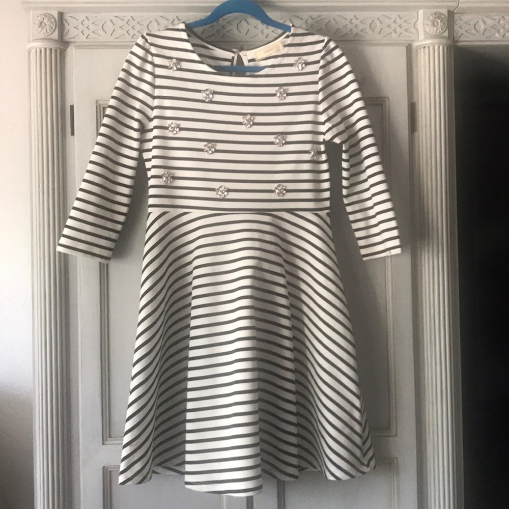 Little girl’s formal dress